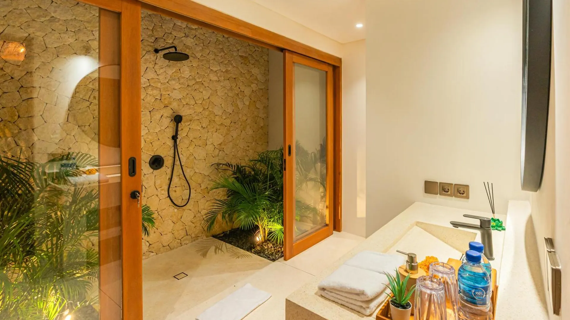 Ride To Bingin Beach, Gooseberry, Cashew Tree, 1Br Pool Villa Bingin, Pecatu